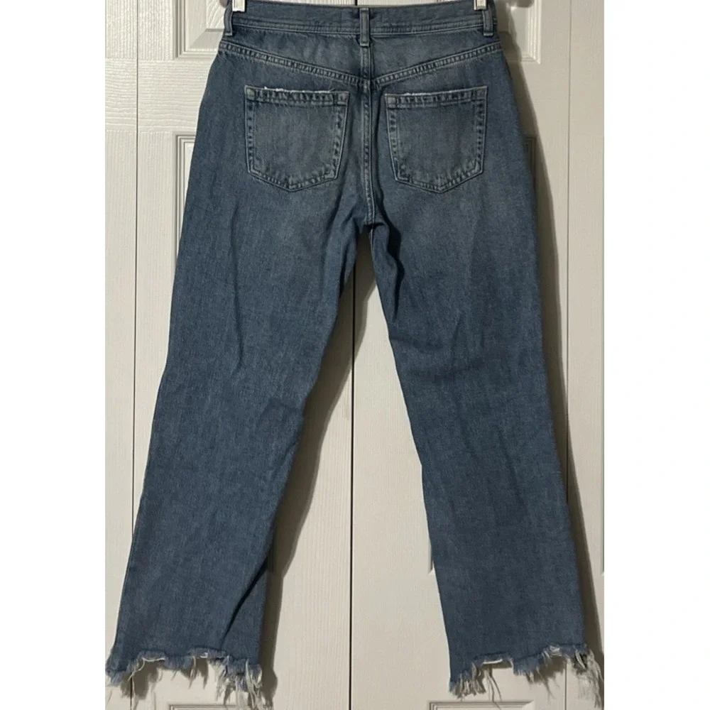 Free People We The Free Maggie Mid Rise Straight Raw Hem Jean SZ 26 (28x28)